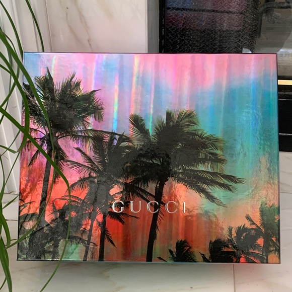 Gucci Broadway Enameled Flower Bag - Picture 9 of 12